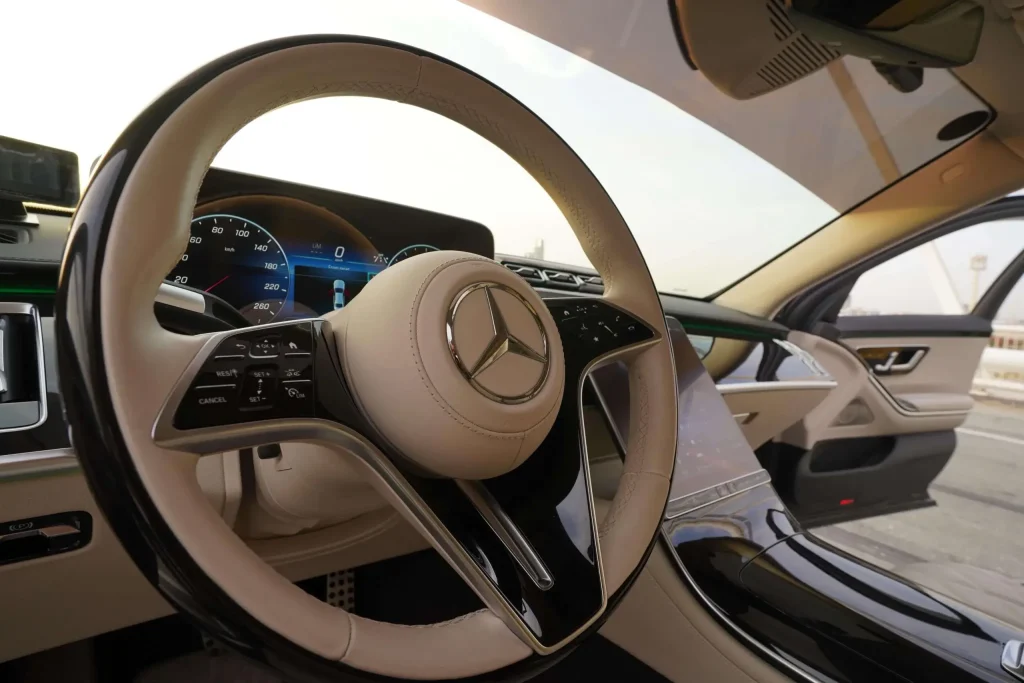 Mercedes S 500 inside